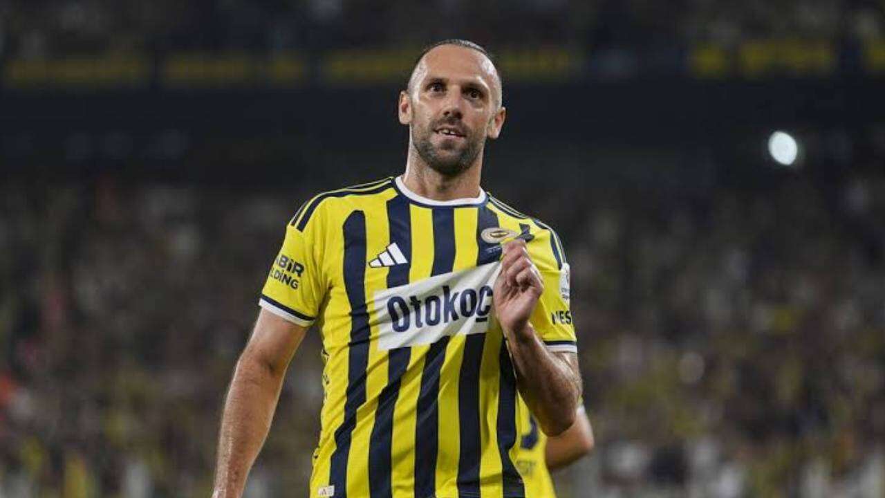 Fenerbahçe’de İsmail Kartal’dan Vedat Muriç kararı: Daha attığı imza kurumamıştı! 6